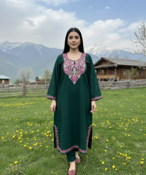 Aruniti Kashmiri Embroidered Pheran – Bottle Green